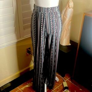 🩶🖤Fashion Nova Black Geometric Print Soft Fabric Stretch Casual Pants Size 3X